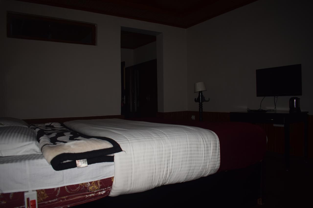 Aksa Resort Pahalgām Esterno foto